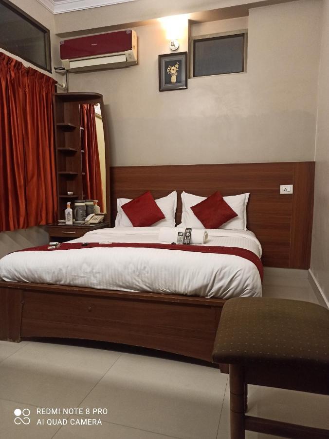 Hotel I-Way Residency Perungudi チェンナイ エクステリア 写真