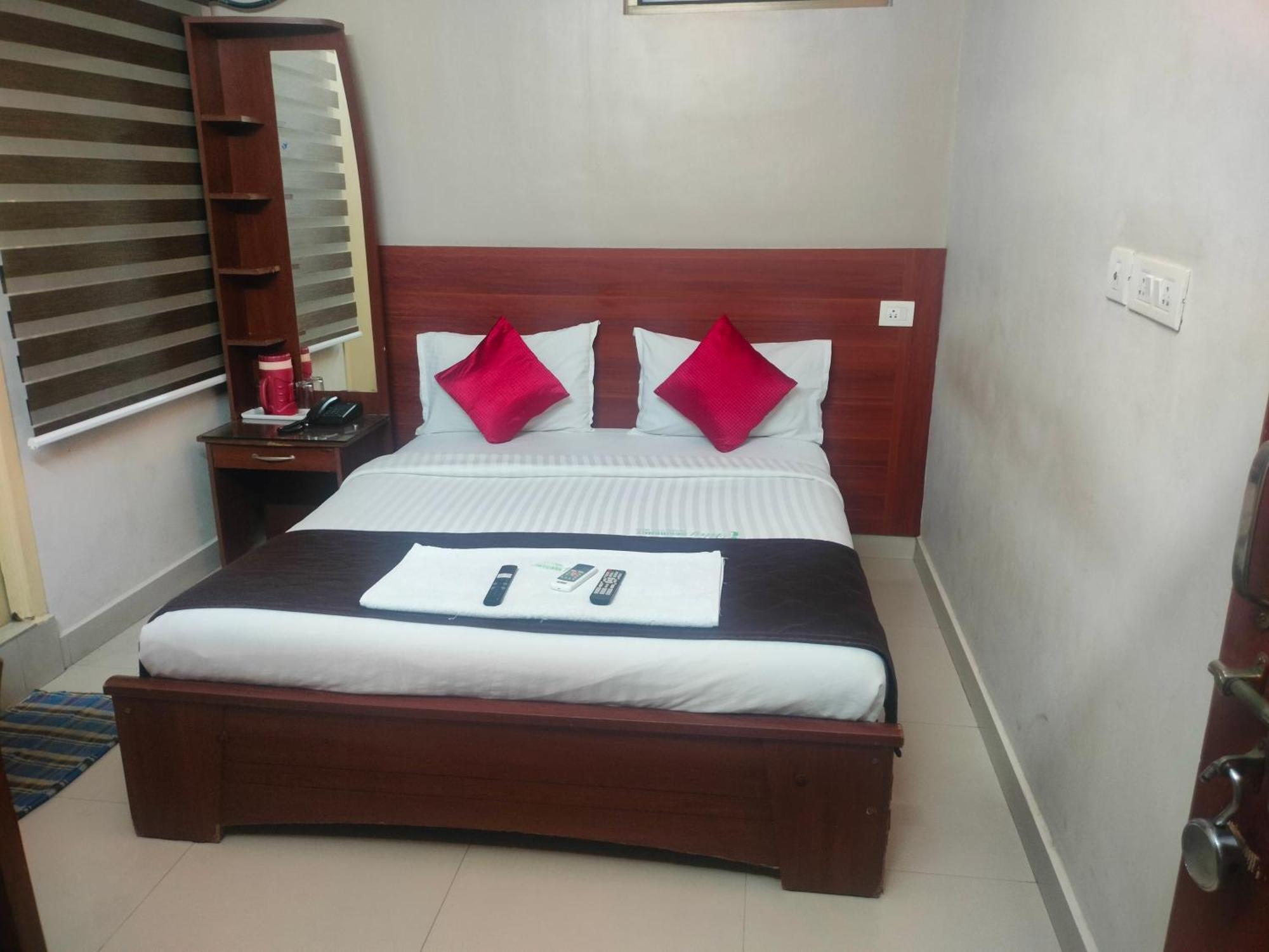 Hotel I-Way Residency Perungudi チェンナイ エクステリア 写真
