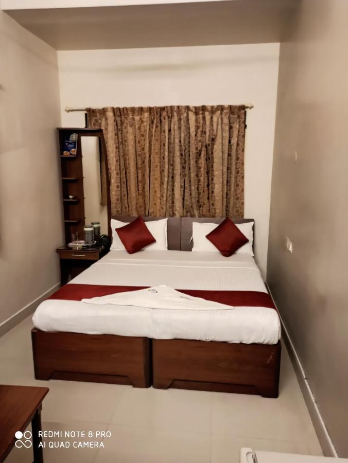 Hotel I-Way Residency Perungudi チェンナイ エクステリア 写真
