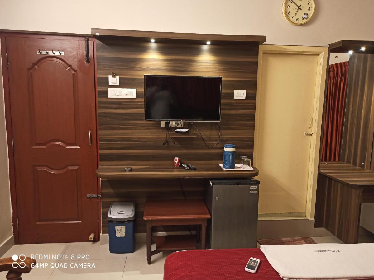 Hotel I-Way Residency Perungudi チェンナイ エクステリア 写真